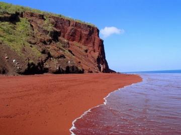 Редкое творение природы: экзотический пляж на гавайских островах (ФОТО)