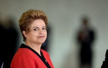 Президенту Бразилии объявили импичмент из-за коррупции