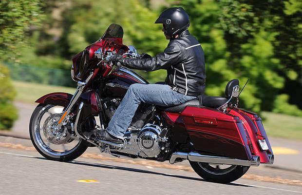 Harley-Davidson презентовала мотоцикл для длительных путешествий (ФОТО)