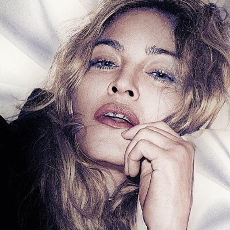Мадонна удивила поклонников новым селфи без макияжа (ФОТО)