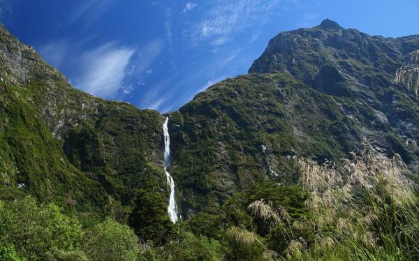 Неописуемая красота и рев падающей воды. Сазерленд – один из самых высоких водопадов планеты (ФОТО)