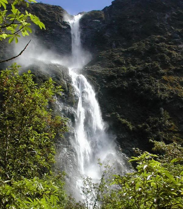 Неописуемая красота и рев падающей воды. Сазерленд – один из самых высоких водопадов планеты (ФОТО)