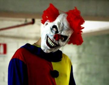В США полицейские разыскивают банду клоунов-киднепперов