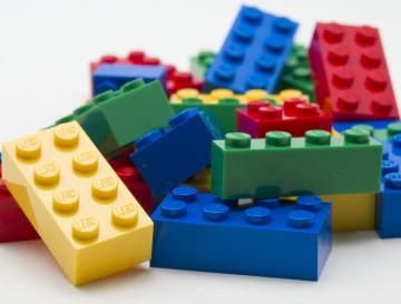 Житель Великобритании изготовил протез из конструктора Lego
