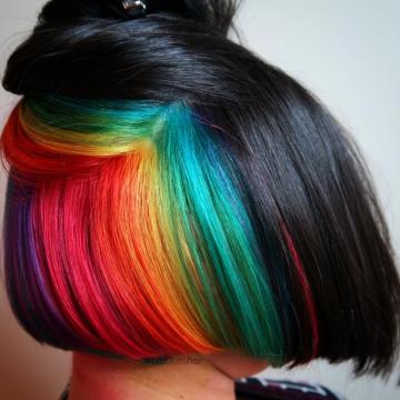 Скрытая радуга в волосах – новый тренд, который покорил весь мир (ФОТО)