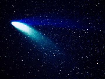 Hubble зафиксировала самоубийство кометы (ФОТО)
