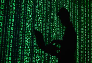 Группа неизвестных хакеров угрожает отключить глобальную сеть на планете