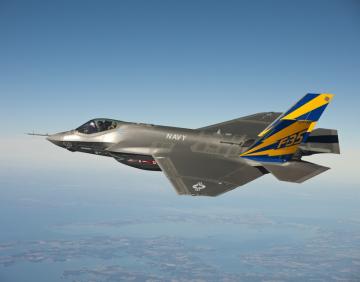 В США загорелся новейший истребитель F-35