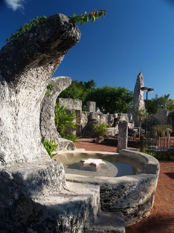 Памятник несчастной любви: коралловый замок во Флориде (ФОТО)