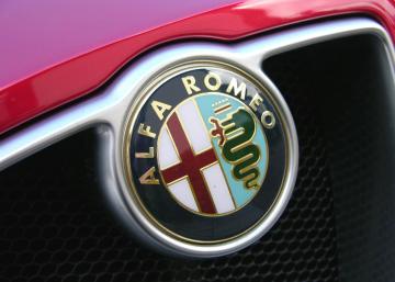 В Сети появился первый снимок универсала Alfa Romeo Giulia (ФОТО)