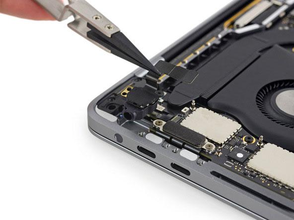 Новый MacBook Pro невозможно отремонтировать (ФОТО)