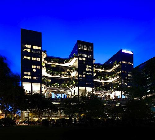 В Сингапуре построили уникальный сад-отель (ФОТО)