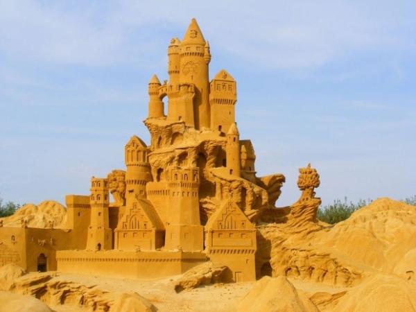 Поражающие воображение: шедевральные фигуры из песка (ФОТО)