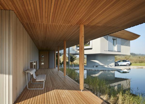 Высокотехнологичный деревянный дом в Германии (ФОТО)