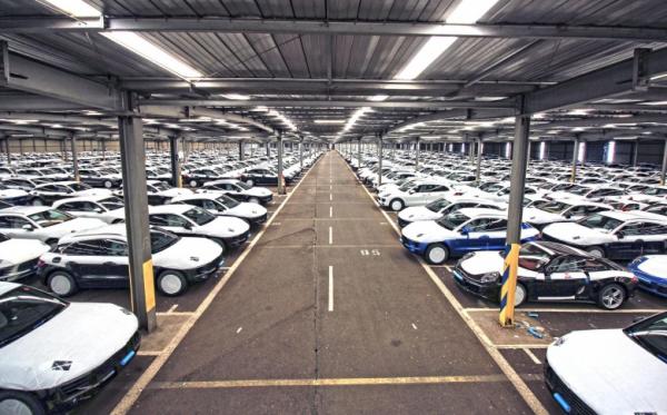 Самая большая парковка автомобилей в Европе (ФОТО)