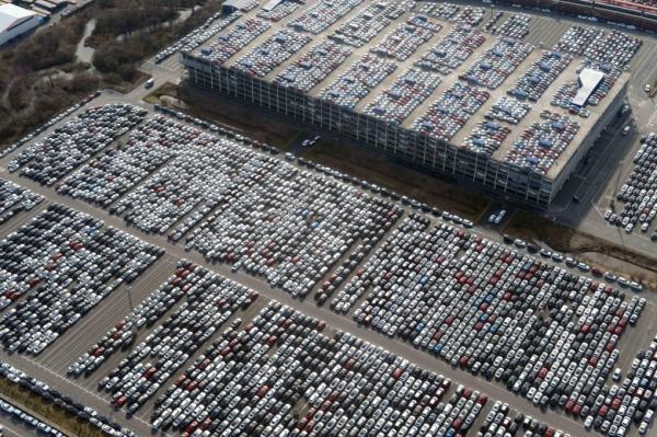 Самая большая парковка автомобилей в Европе (ФОТО)