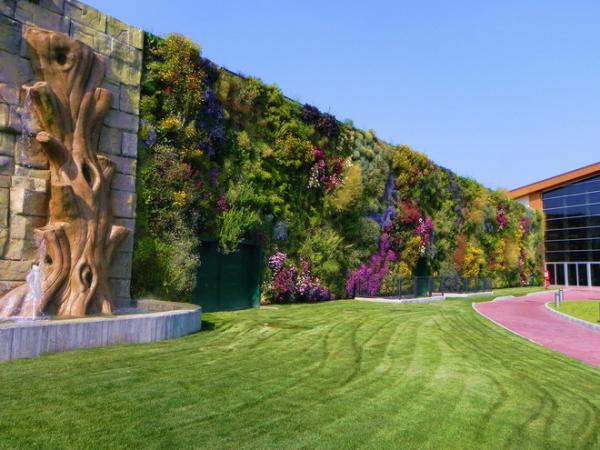 Зеленый рай: крупнейший вертикальный сад в мире (ФОТО)