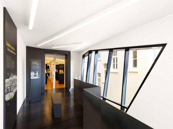 “Золотая” постройка: самый необычный музей Германии (ФОТО)