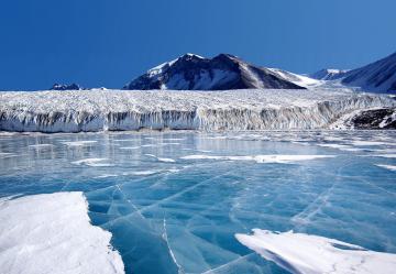 Ученые планируют добраться до самого древнего льда на Земле