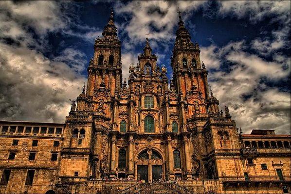 Удивительная Испания: чарующая красота Гауди (ФОТО)