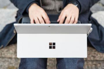 В Сети появились технические характеристики Microsoft Surface Pro 5