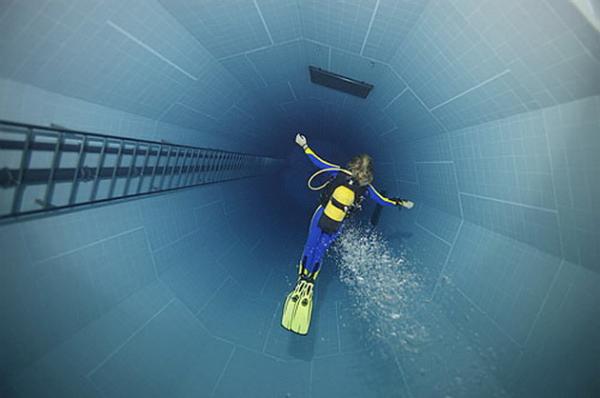 Самый глубокий бассейн в мире (ФОТО)