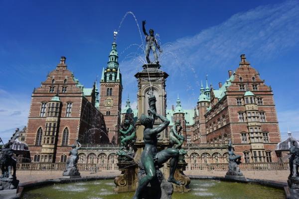 Воплощение могущества и величия: резиденция королей в Дании (ФОТО)