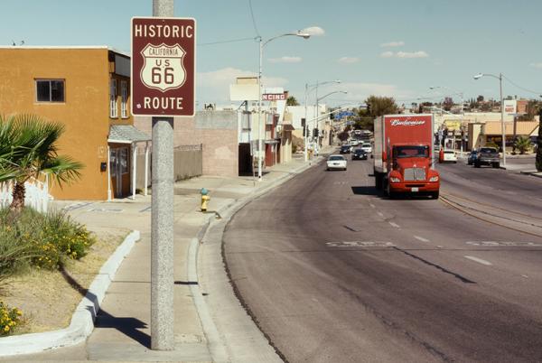 Путешествие вдоль “матери дорог”: как выглядит главная улица Америки (ФОТО)