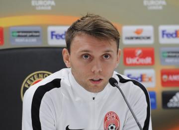 Известный украинский футболист сменил клуб