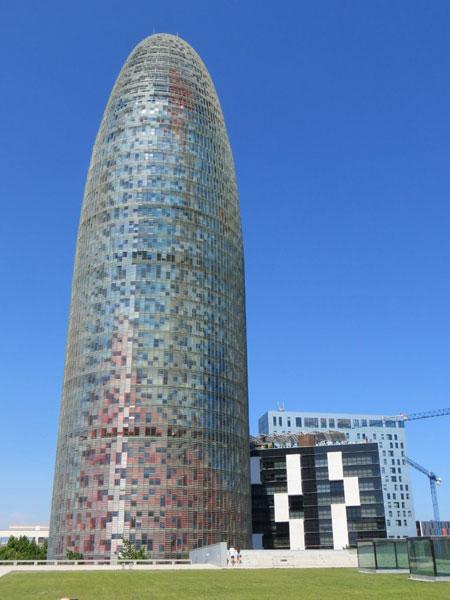 Башня Агбар - символ современной Барселоны (ФОТО)