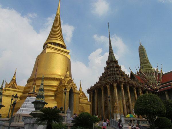 Королевский дворец: поражающая своим великолепием главная достопримечательность Бангкока (ФОТО)