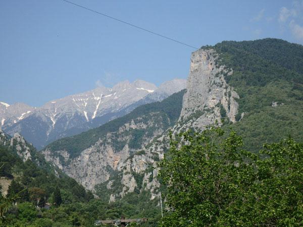 Гора Богов: как выглядит одна из самых известных природных достопримечательностей Европы (ФОТО)