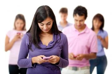 Мобильные телефоны негативно влияют на восприятие информации, - ученые 