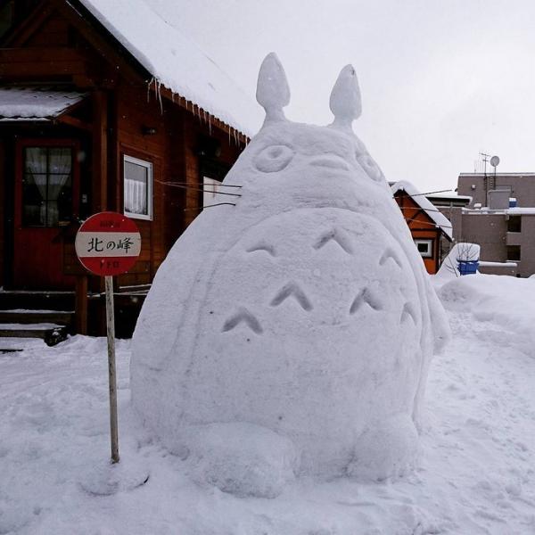 Японцы превращают снег в произведения искусства (ФОТО)