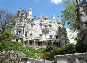 Усадьба Кинта де Регалейра : одно из самых загадочных мест Португалии (ФОТО)