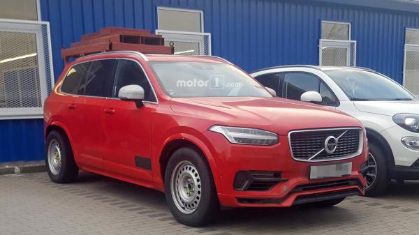 Шпионы сфотографировали прототип очень странного автомобиля Volvo (ФОТО)