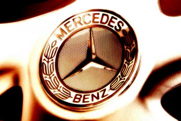 Mercedes-Benz «обзавелся» серийным пикапом X-Class (ФОТО)