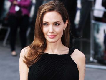 Анджелина Джоли впервые появилась на публике после разрыва с мужем