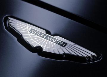 Появились снимки нового 2018 Aston Martin DB11 Volante (ФОТО)