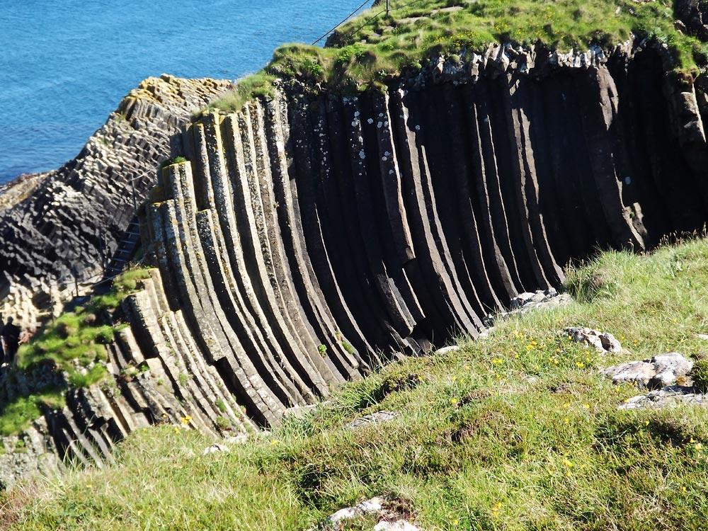 Вдохновение для путешественников. Фингалова пещера в Шотландии (ФОТО)