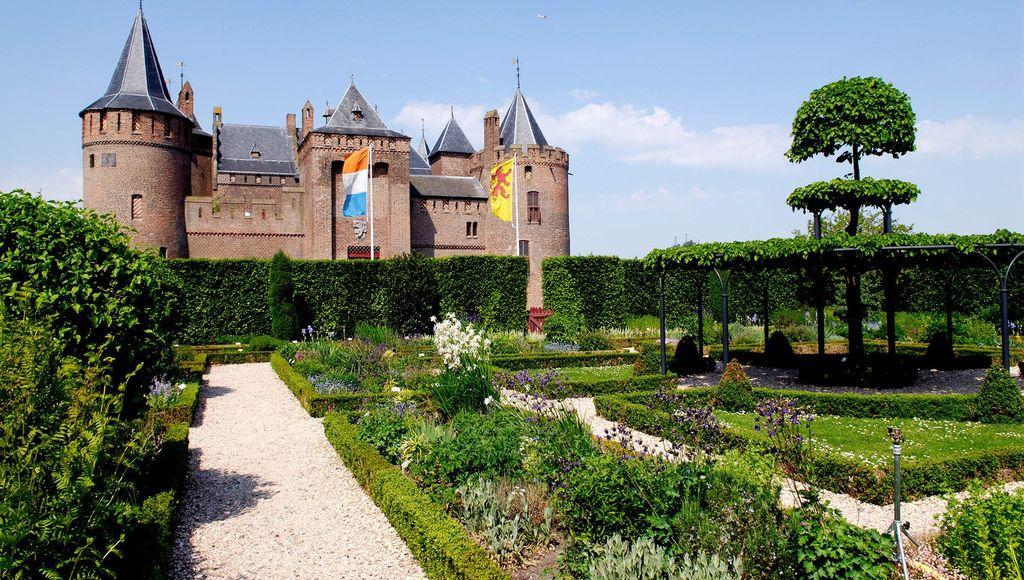 Мёйдерслот - самый известный и красивый замок Нидерландов (ФОТО)