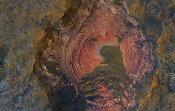 Астрономы показали как выглядит «сердце Марса» (ФОТО)