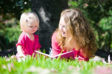 Психологи поделились хитростью, как приучить ребёнка к чтению