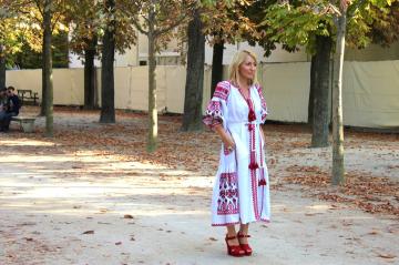 Украинский дизайнер одела Голливуд в вышиванки (ФОТО)