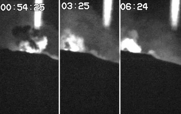 Над вулканом Этна появился загадочный световой столб (ФОТО)