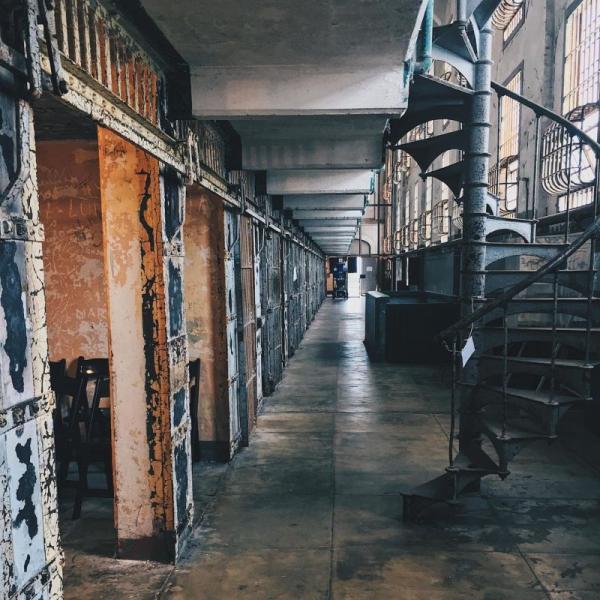 Остров заключенных: как выглядит самая известная тюрьма Соединенных Штатов Америки (ФОТО)