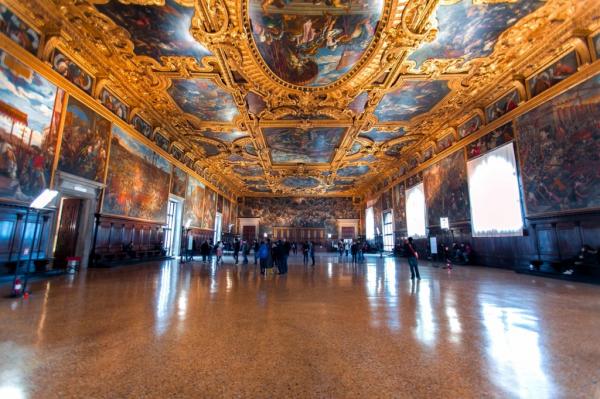 Дворец дожей: легендарная достопримечательность итальянской Венеции (ФОТО)
