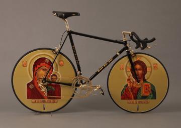 «Православный» конь педальный: транспортное средство для священников РПЦ (ФОТО)