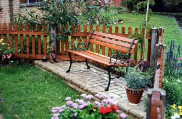 Уголок для отдыха в летнем саду (ФОТО)