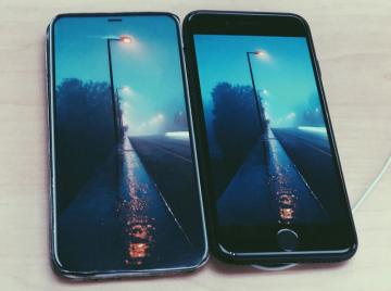 В Сети появились «живые» снимки iPhone 8 с дисплеем «от края до края» (ФОТО)